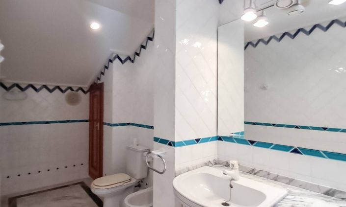 Image No.30-6 Bed Apartment for sale