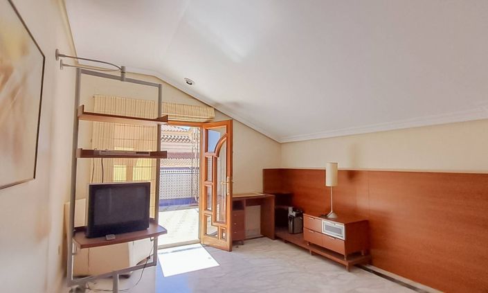 Image No.31-6 Bed Apartment for sale