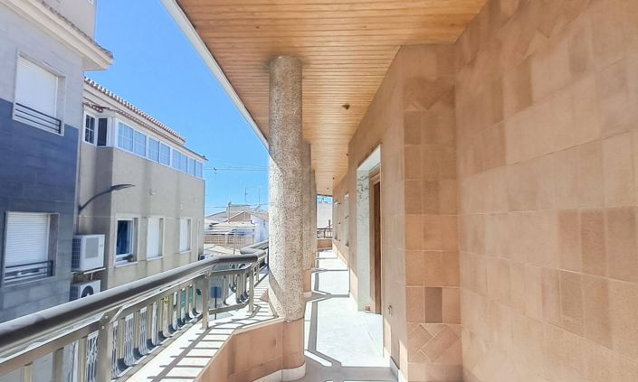 Image No.9-6 Bed Apartment for sale