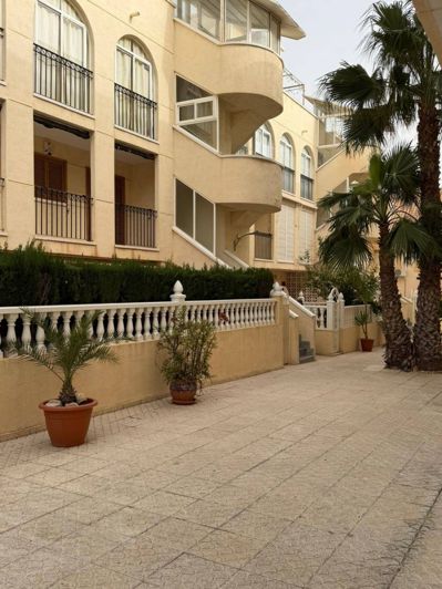Image No.2-Appartement de 2 chambres à vendre à Orihuela Costa