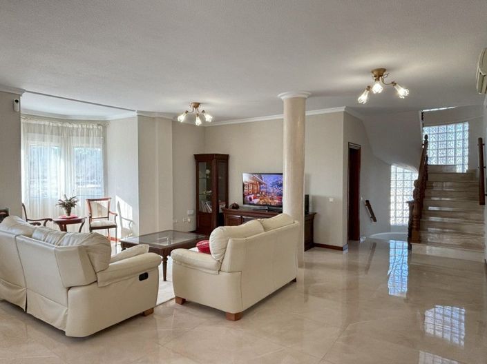 Image No.18-5 Bed Villa for sale