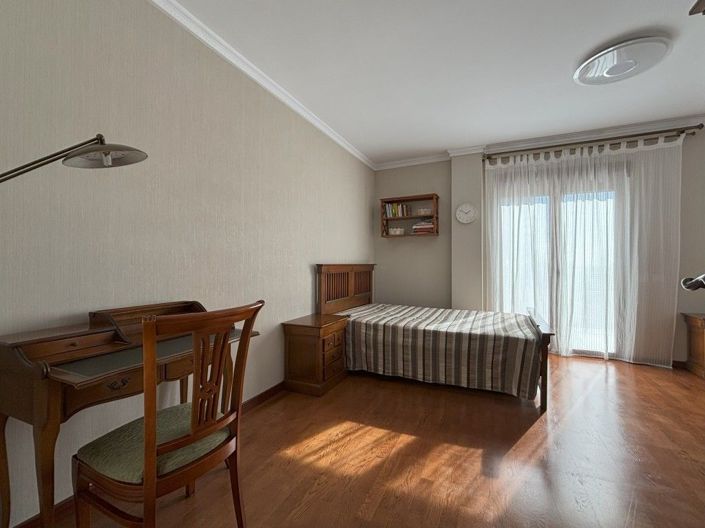 Image No.29-5 Bed Villa for sale