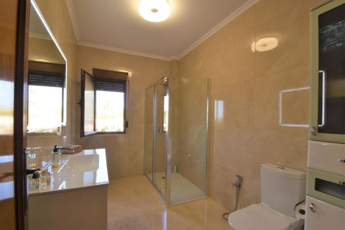 Image No.45-5 Bed Villa for sale