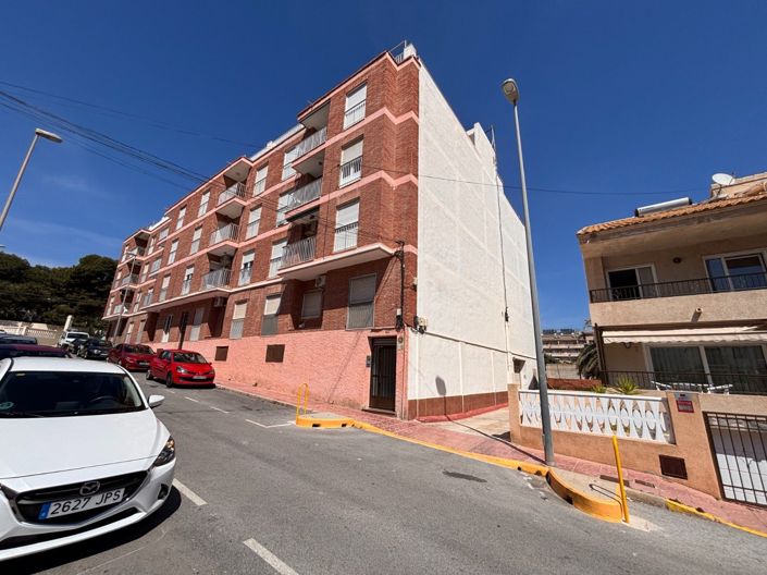 Image No.28-3 Bed Apartment for sale