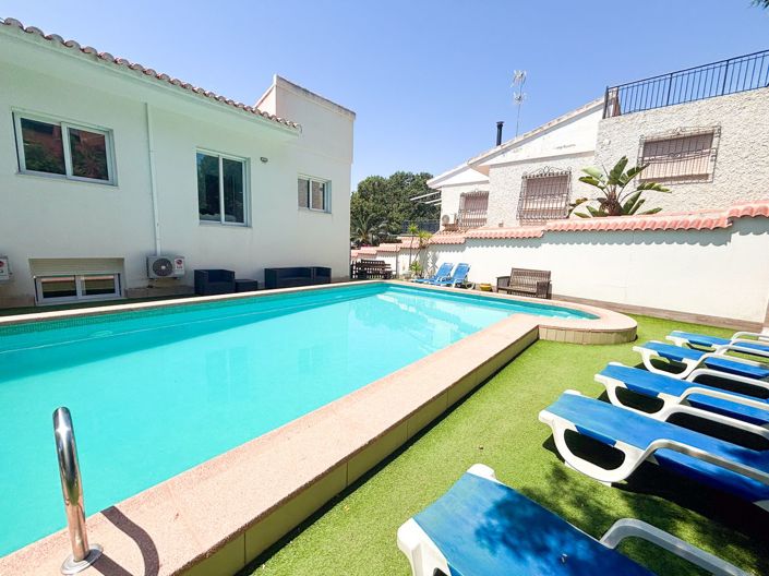 Image No.16-7 Bed Villa for sale