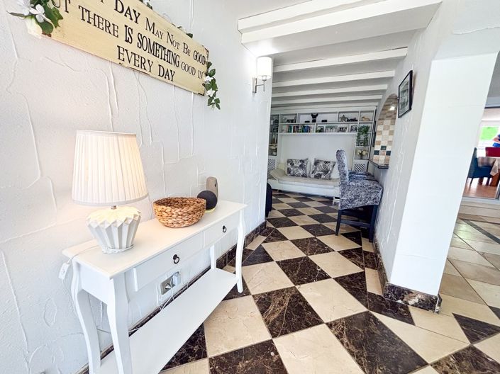Image No.24-7 Bed Villa for sale
