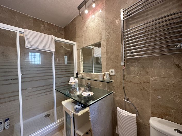 Image No.34-5 Bed Villa for sale