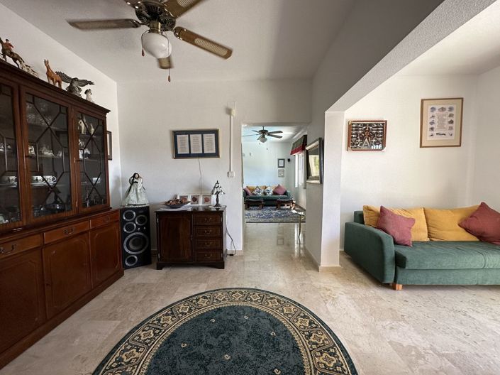 Image No.40-5 Bed Villa for sale