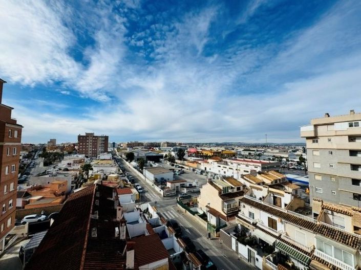 Image No.2-Appartement de 2 chambres à vendre à Torrevieja
