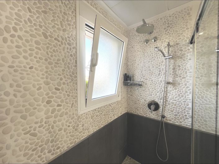 Image No.10-5 Bed Villa for sale