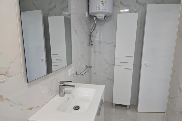 Image No.18-3 Bed House for sale
