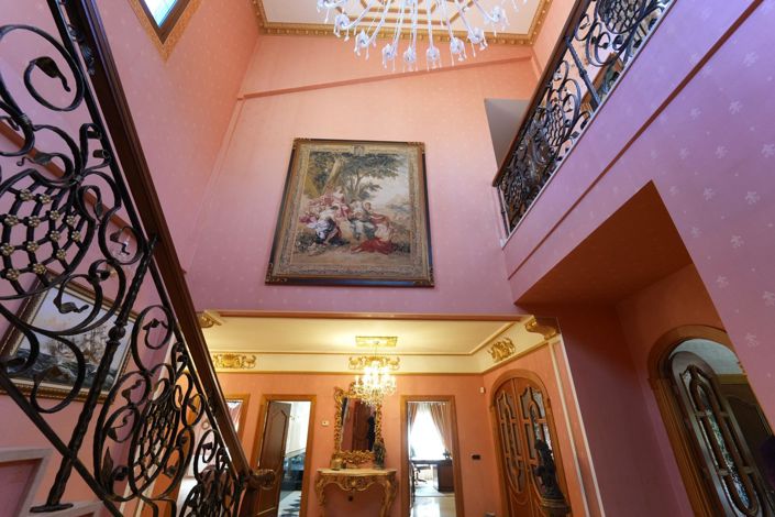 Image No.10-8 Bed Villa for sale