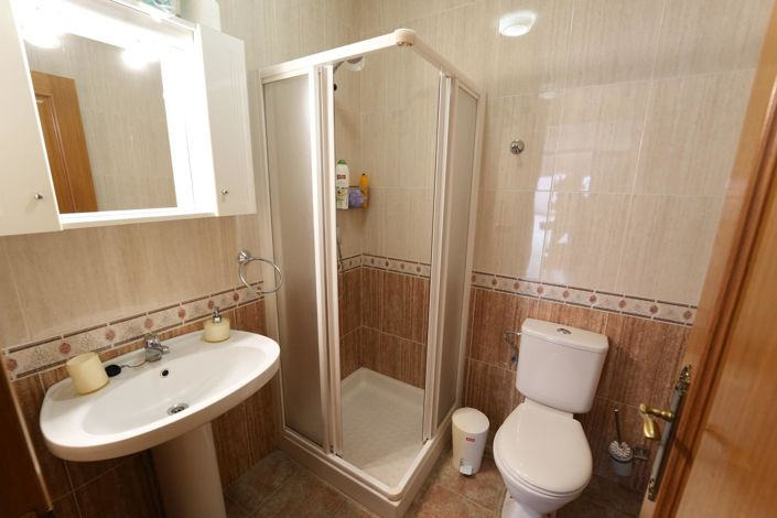 Image No.29-8 Bed Villa for sale