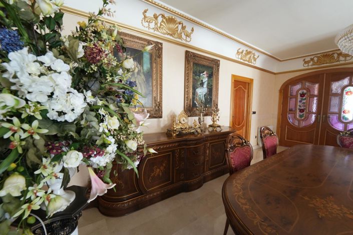 Image No.48-8 Bed Villa for sale