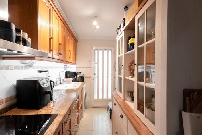 Image No.18-2 Bed House for sale