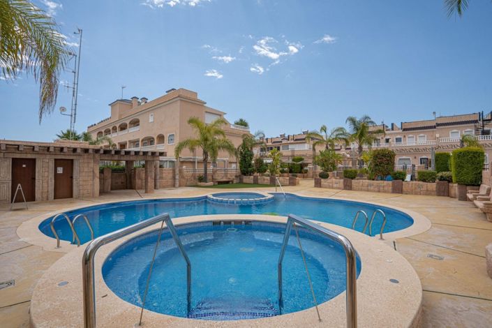 Image No.25-2 Bed House for sale