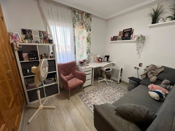 Image No.12-2 Bed Apartment for sale