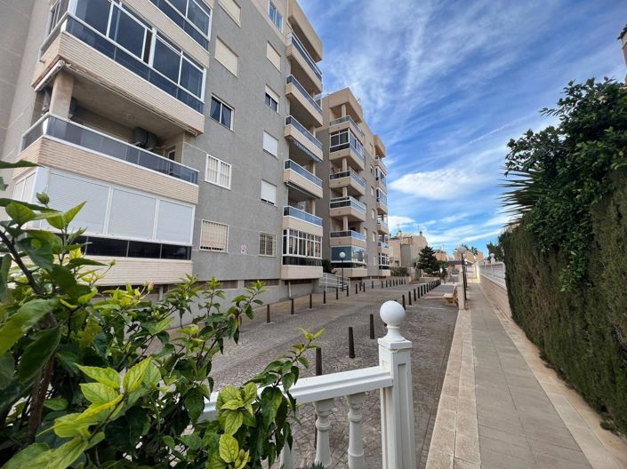 Image No.28-2 Bed Apartment for sale