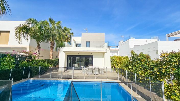 Image No.38-3 Bed Villa for sale
