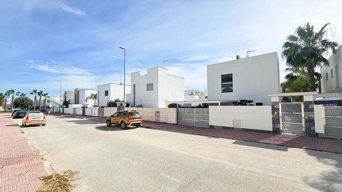 Image No.46-3 Bed Villa for sale