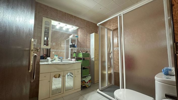 Image No.15-4 Bed Apartment for sale