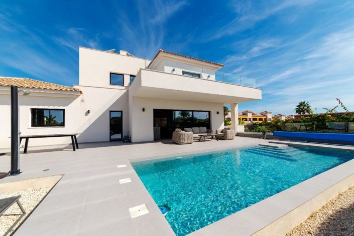 Image No.6-4 Bed Villa for sale
