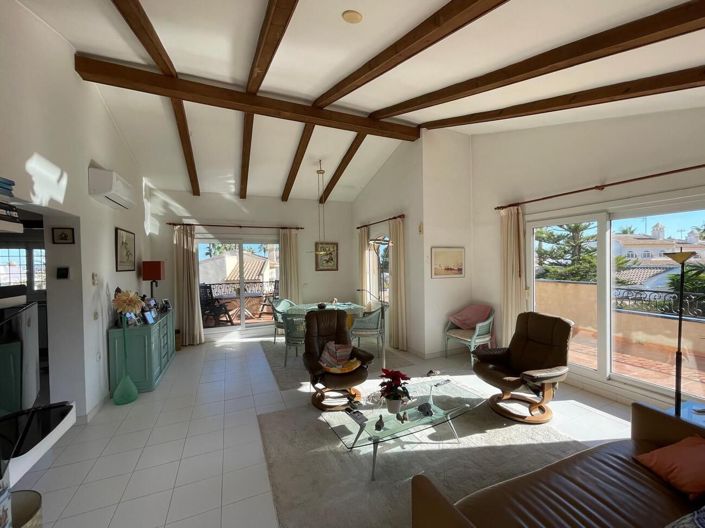 Image No.15-3 Bed Villa for sale