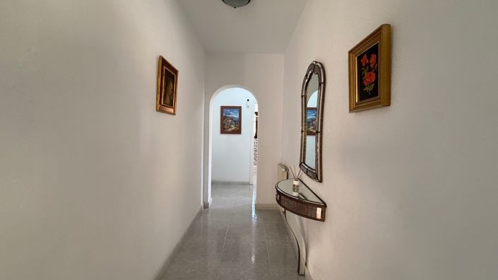 Image No.32-6 Bed Villa for sale