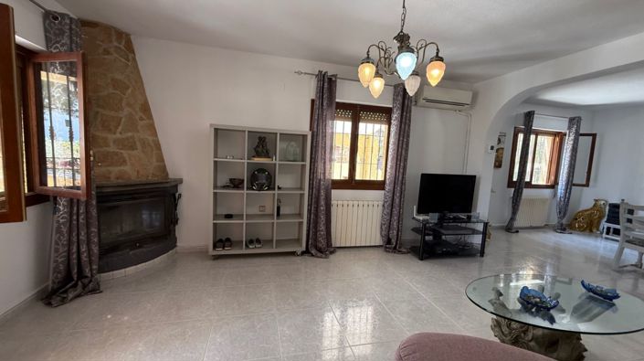Image No.8-6 Bed Villa for sale
