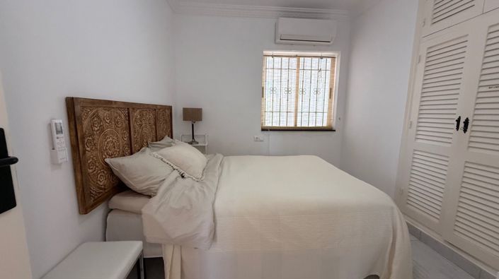 Image No.10-3 Bed Villa for sale