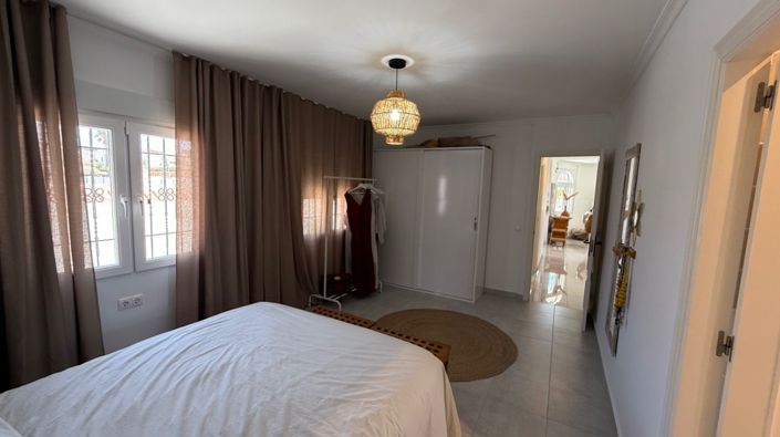 Image No.20-3 Bed Villa for sale