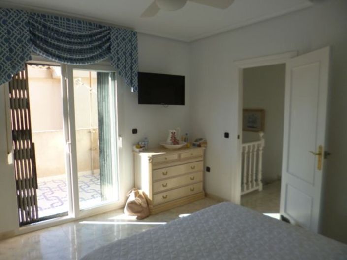 Image No.5-3 Bed Villa for sale