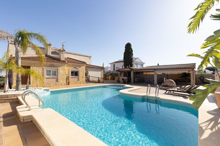 Image No.4-Villa de 5 chambres à vendre à Torrevieja
