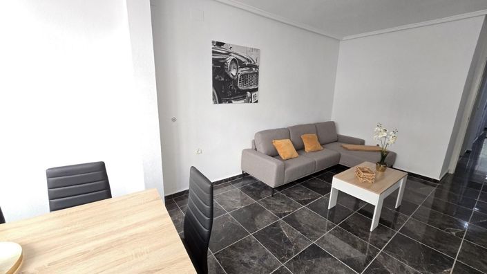 Image No.8-3 Bed Apartment for sale