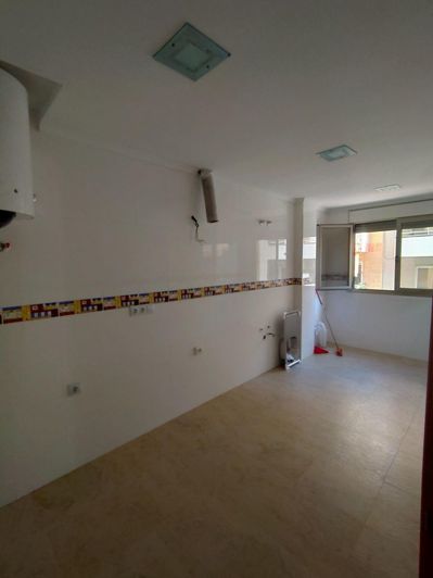 Image No.19-3 Bed Apartment for sale