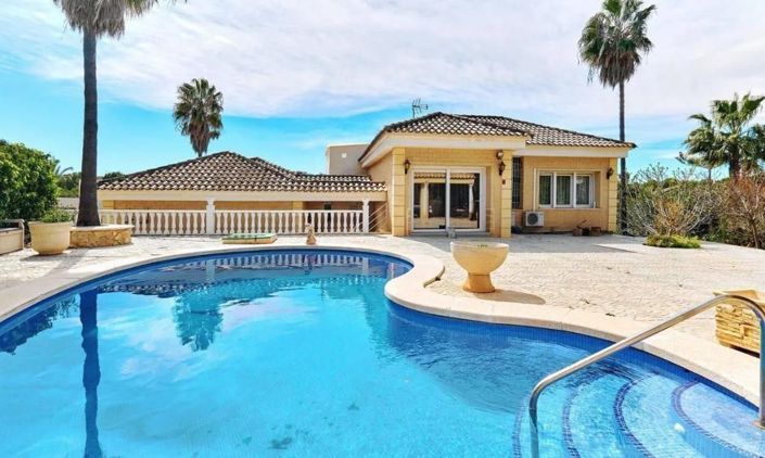 Image No.3-Villa de 5 chambres à vendre à Orihuela Costa