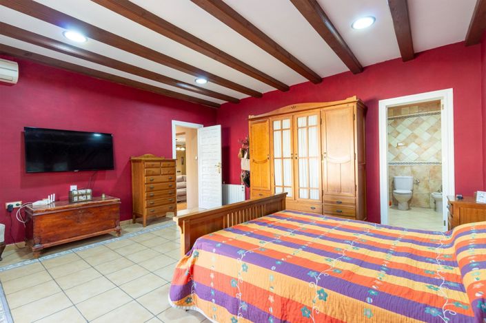 Image No.17-4 Bed Villa for sale