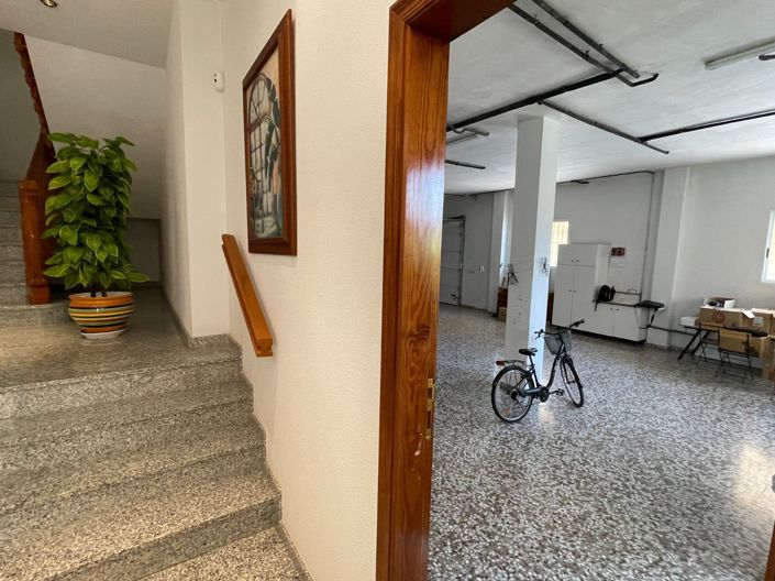 Image No.11-5 Bed House for sale