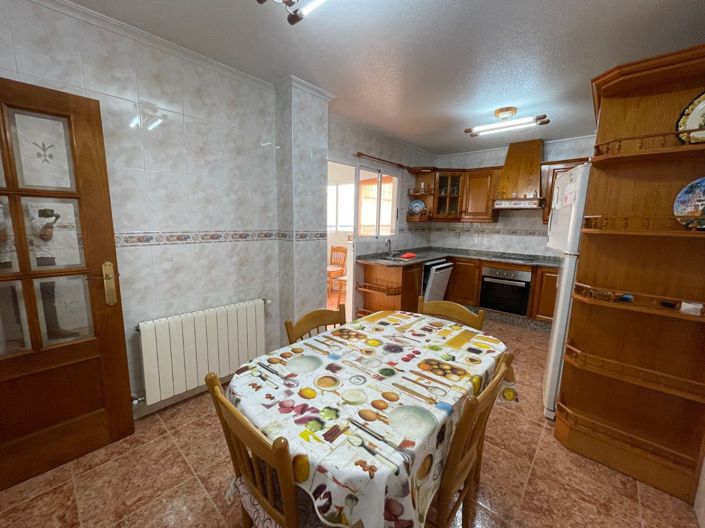 Image No.20-5 Bed House for sale