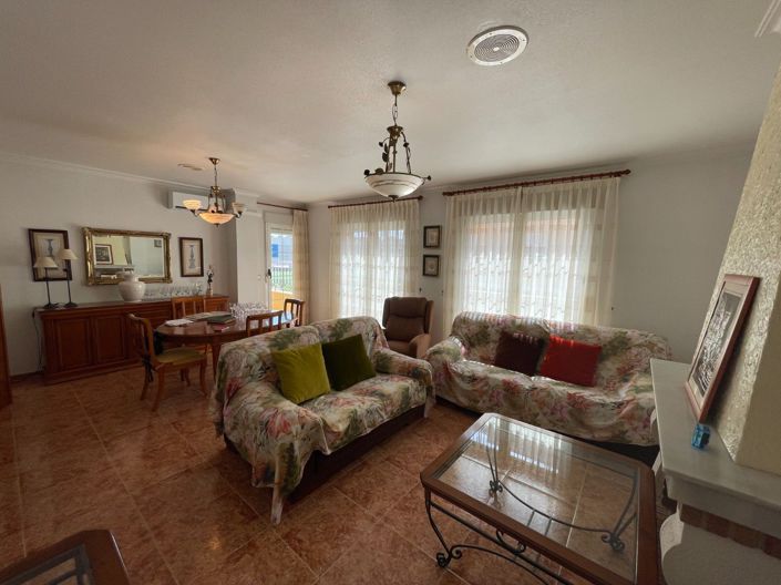 Image No.28-5 Bed House for sale