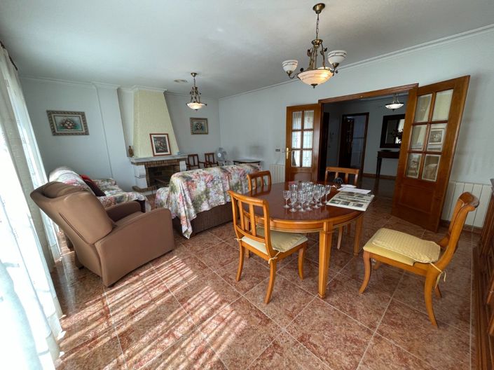 Image No.29-5 Bed House for sale