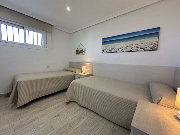 Image No.20-3 Bed Apartment for sale