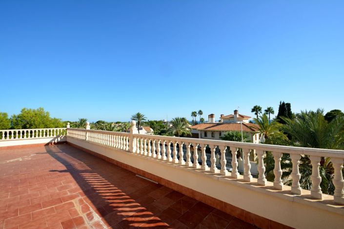 Image No.11-Villa de 9 chambres à vendre à Cabo Roig