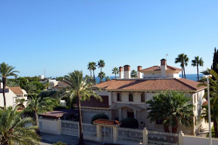 Image No.31-9 Bed Villa for sale