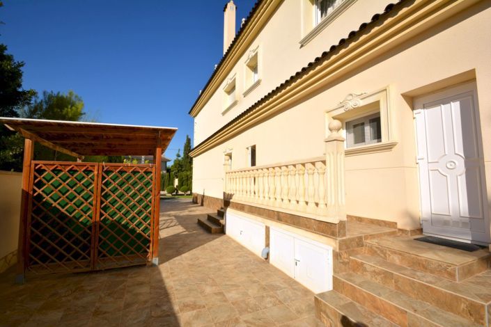 Image No.4-Villa de 9 chambres à vendre à Cabo Roig