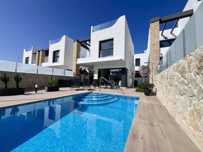 Image No.30-4 Bed Villa for sale
