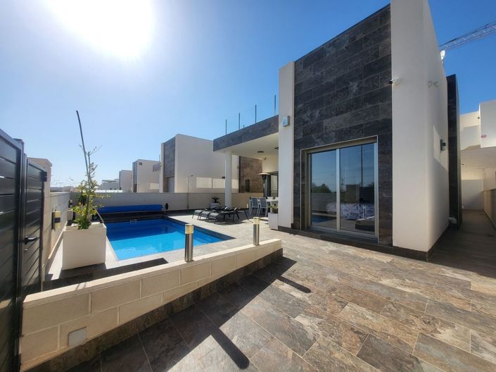 Image No.35-3 Bed Villa for sale