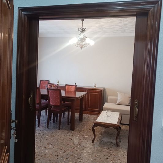 Image No.17-6 Bed House for sale
