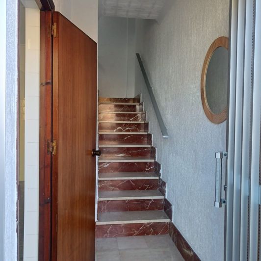 Image No.2-6 Bed House for sale