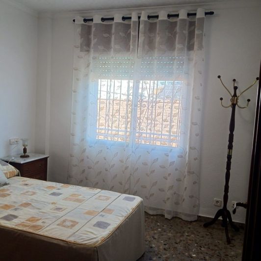 Image No.23-6 Bed House for sale